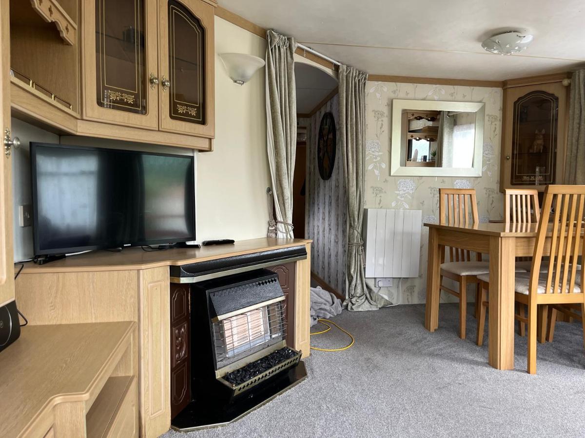 Private Holiday Home In Calm Site 伍顿大桥 外观 照片